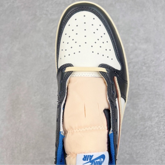 Travis Scott X Air Jordan 1 Low Fragment Design